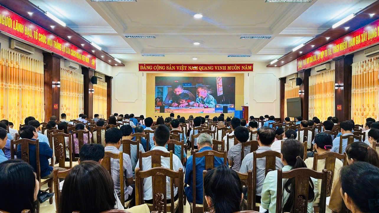Hội nghị toàn quốc nghiên cứu, triển khai thực hiện một số Nghị quyết, Chỉ thị của Bộ Chính trị