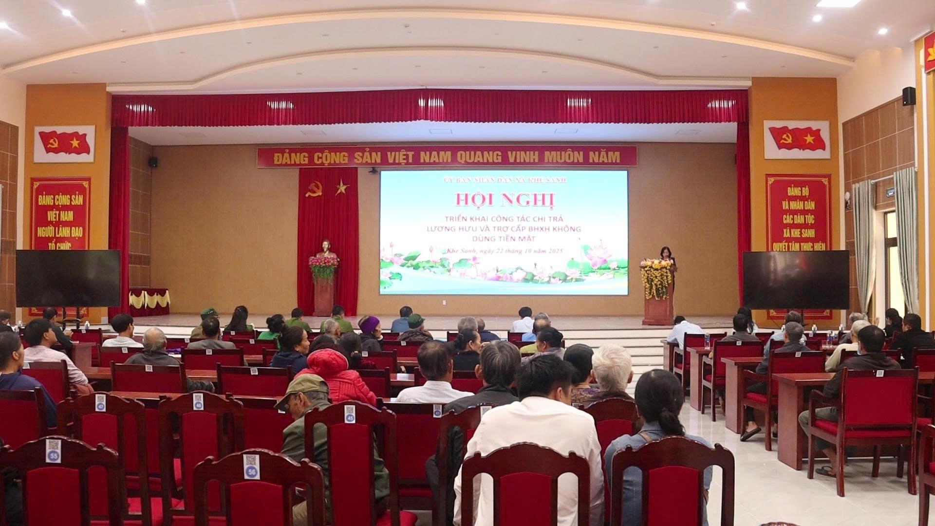 Hội nghị triển khai chi trả lương hưu, trợ cấp BHXH không dùng tiền mặt