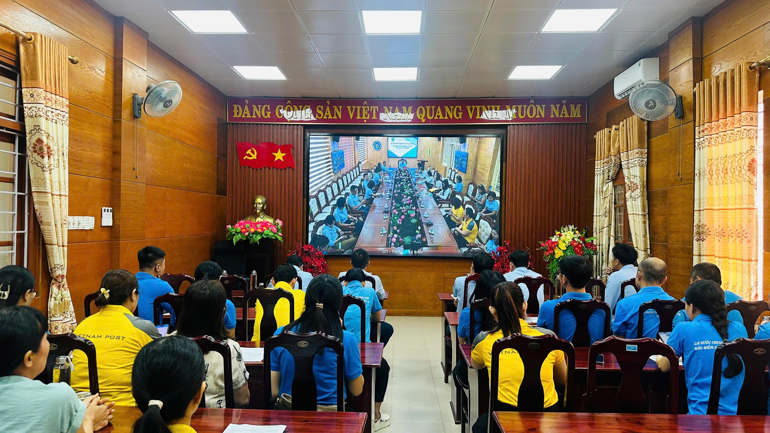 Ra quân hưởng ứng Tháng vận động, triển khai BHXH toàn dân